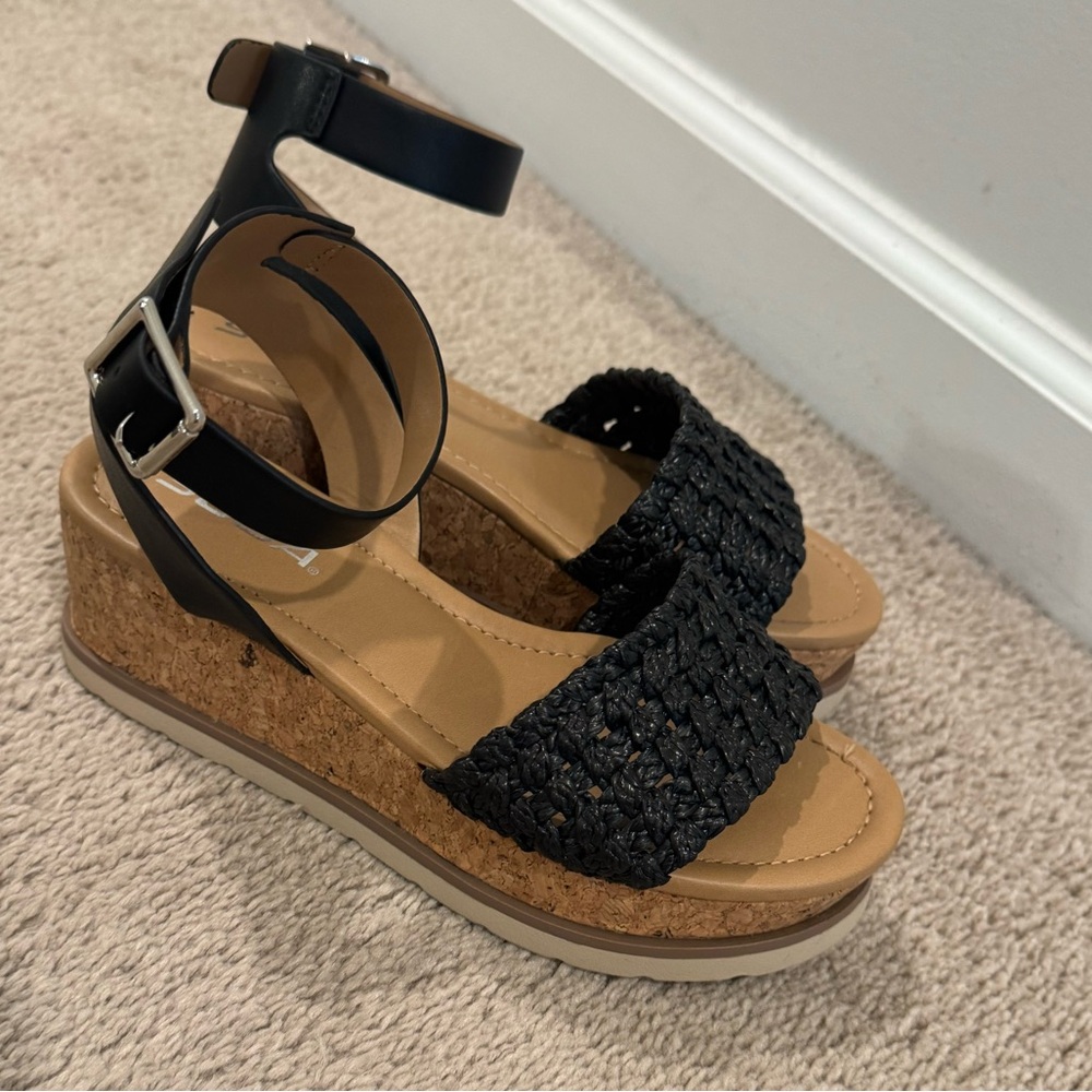 Black sandals
